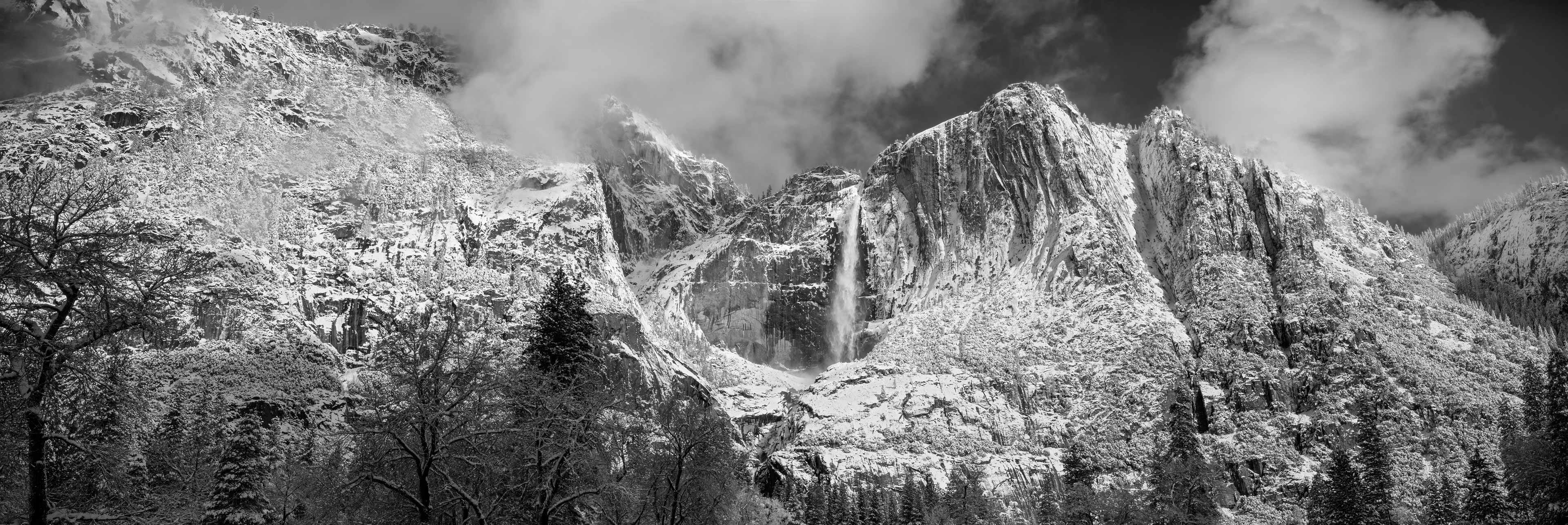 Yosemite Falls, Snow, Yosemite National Park, California, USA
