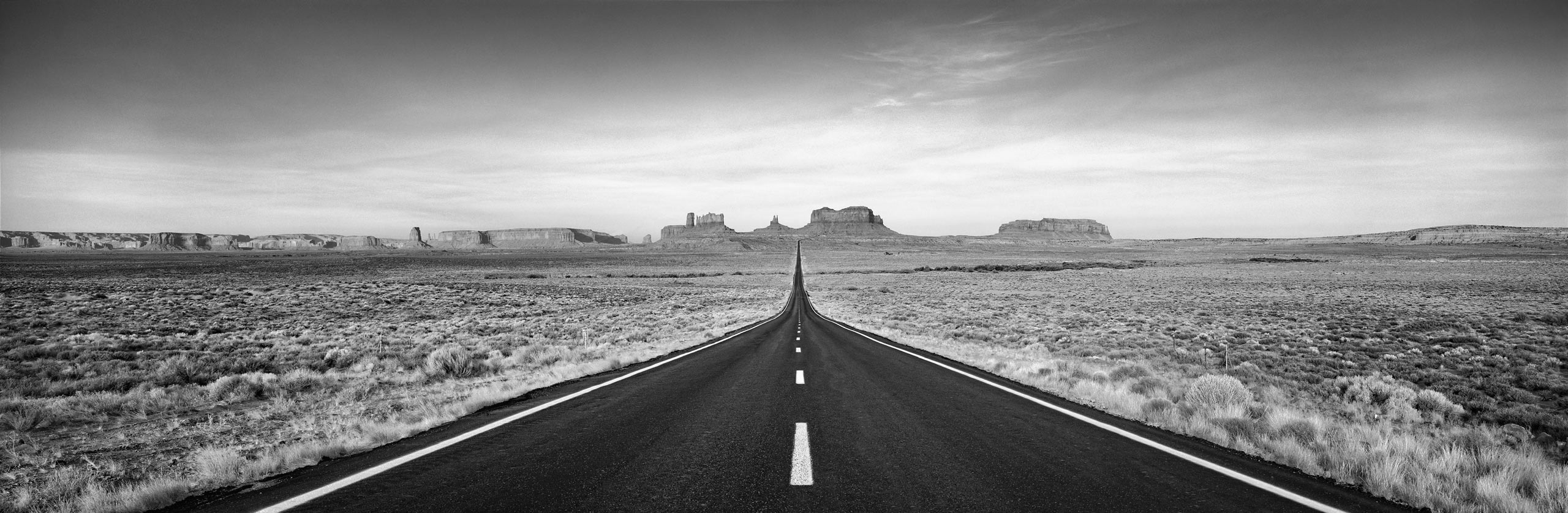 Road, Monument Valley Navajo Tribal Park, Utah, USA