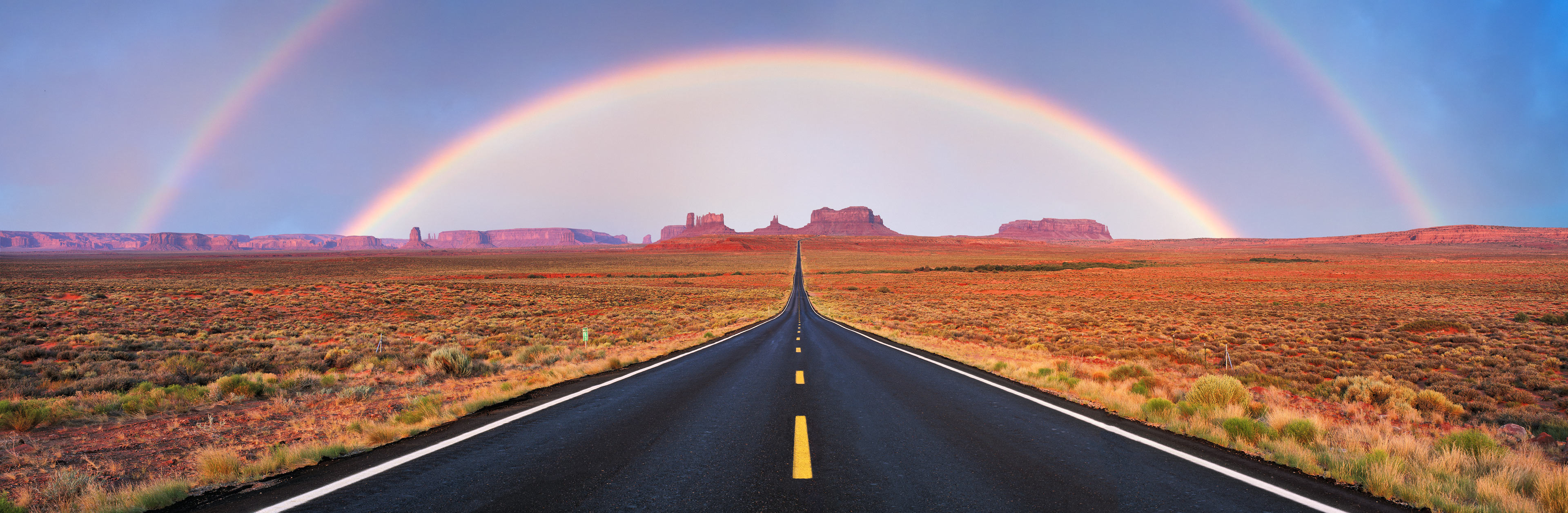 Road, Monument Valley, Navajo Tribal Park, Utah, USA (image 47768CComp7)