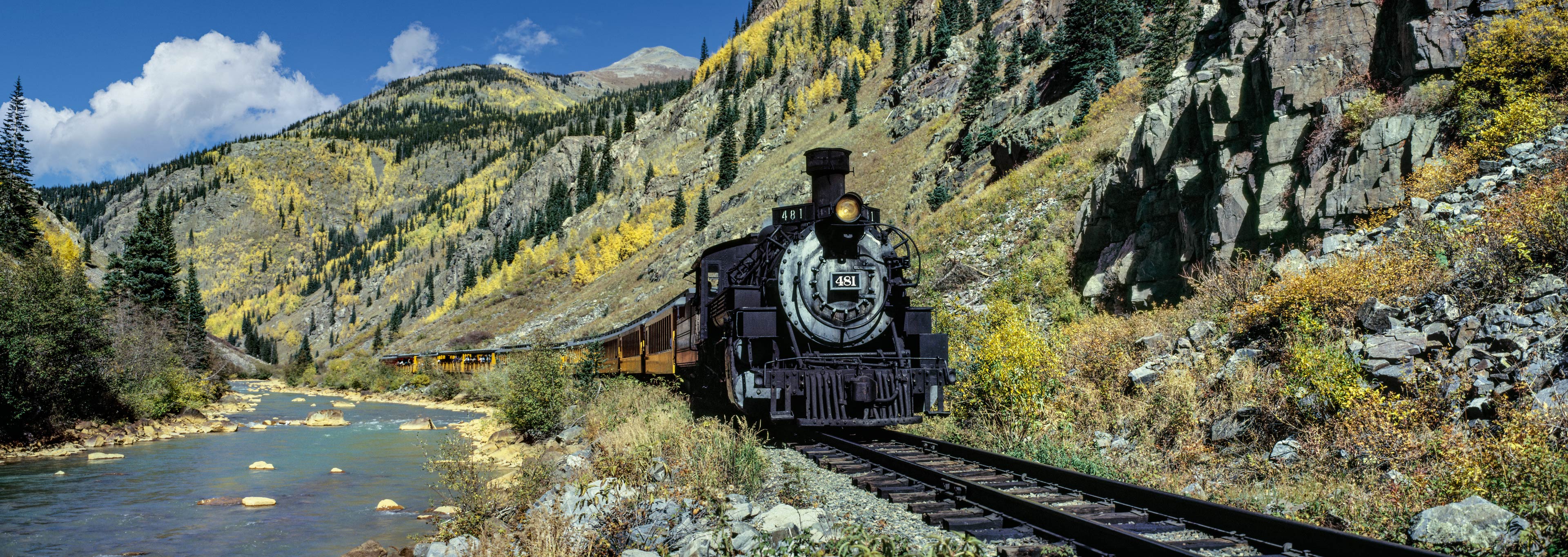 Durango and Silverton Narrow Gauge Railroad,  Animas River, Colorado, USA