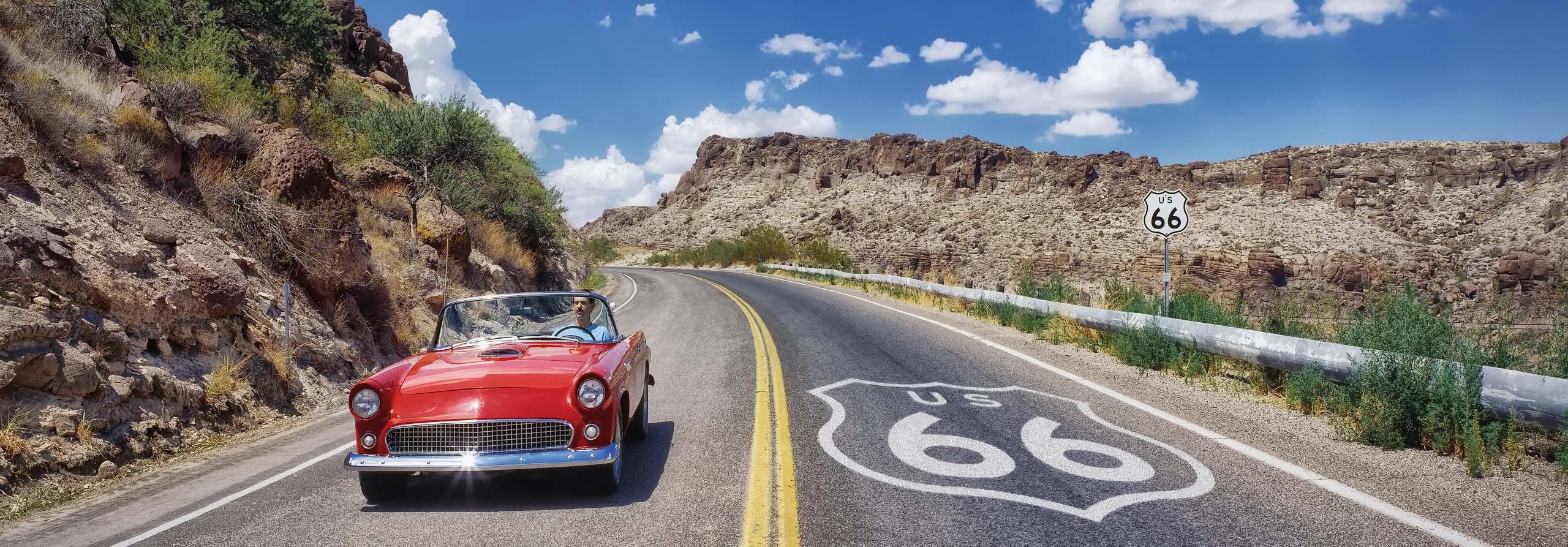   Ford Thunderbird, Route 66 near Kingman, Arizona, USA 